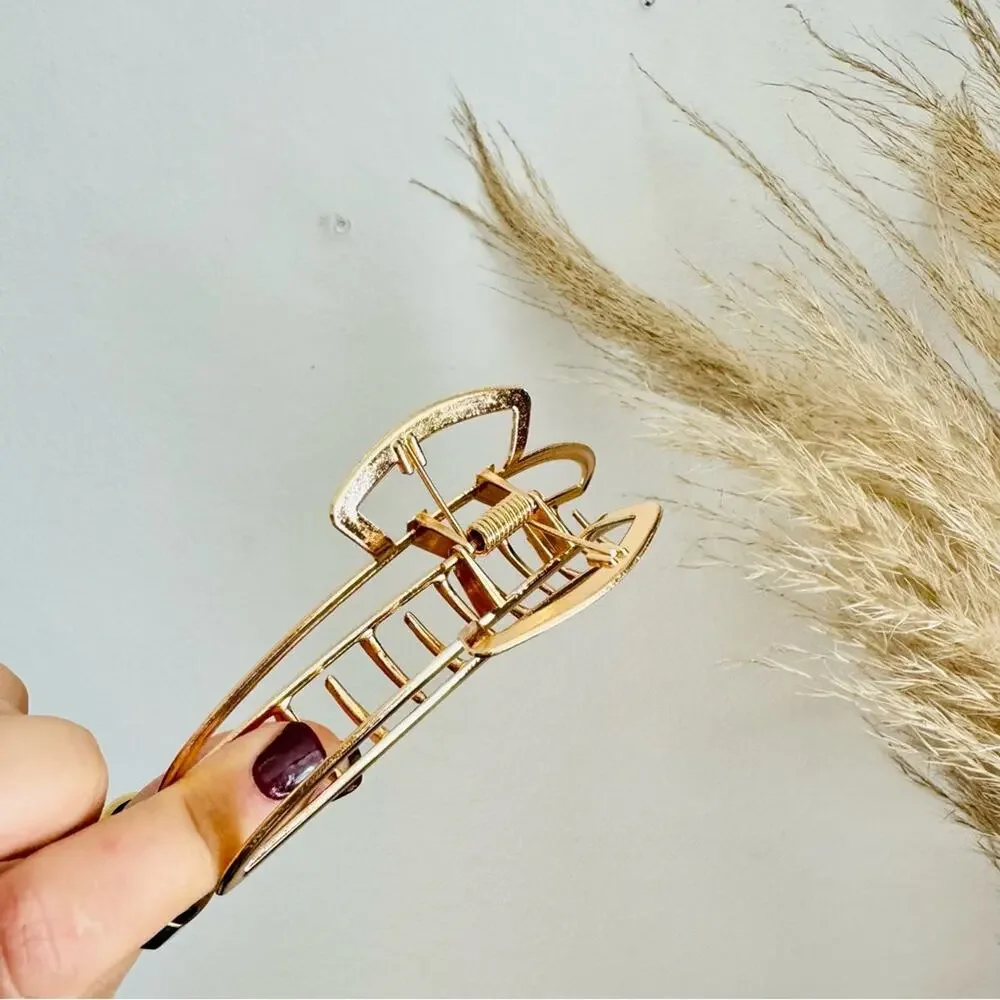 NEW ANTHROPOLOGIE Jumbo XL Crescent Moon Open Gold Metal Hair Claw Clip Set 2